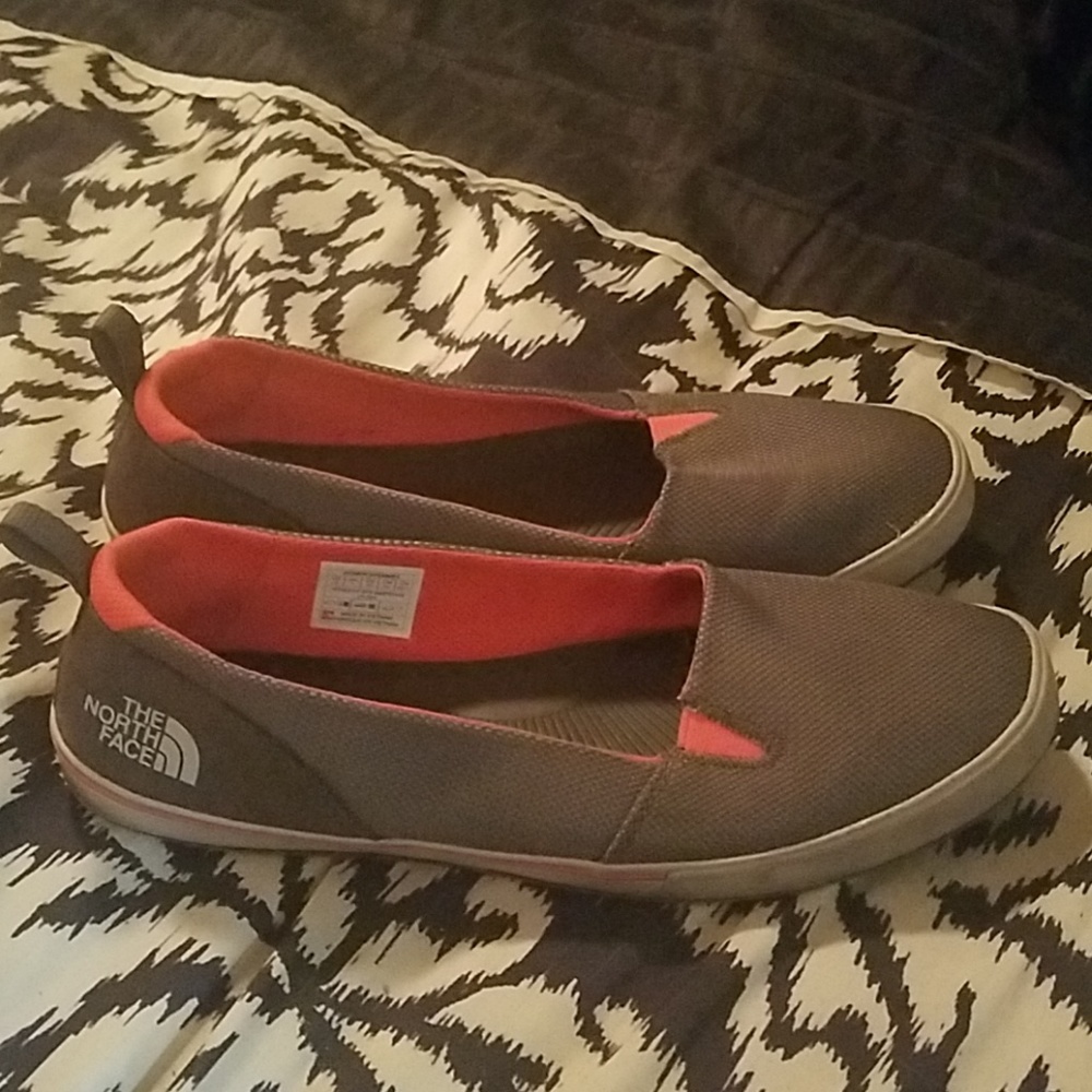 Northface slip on shoes